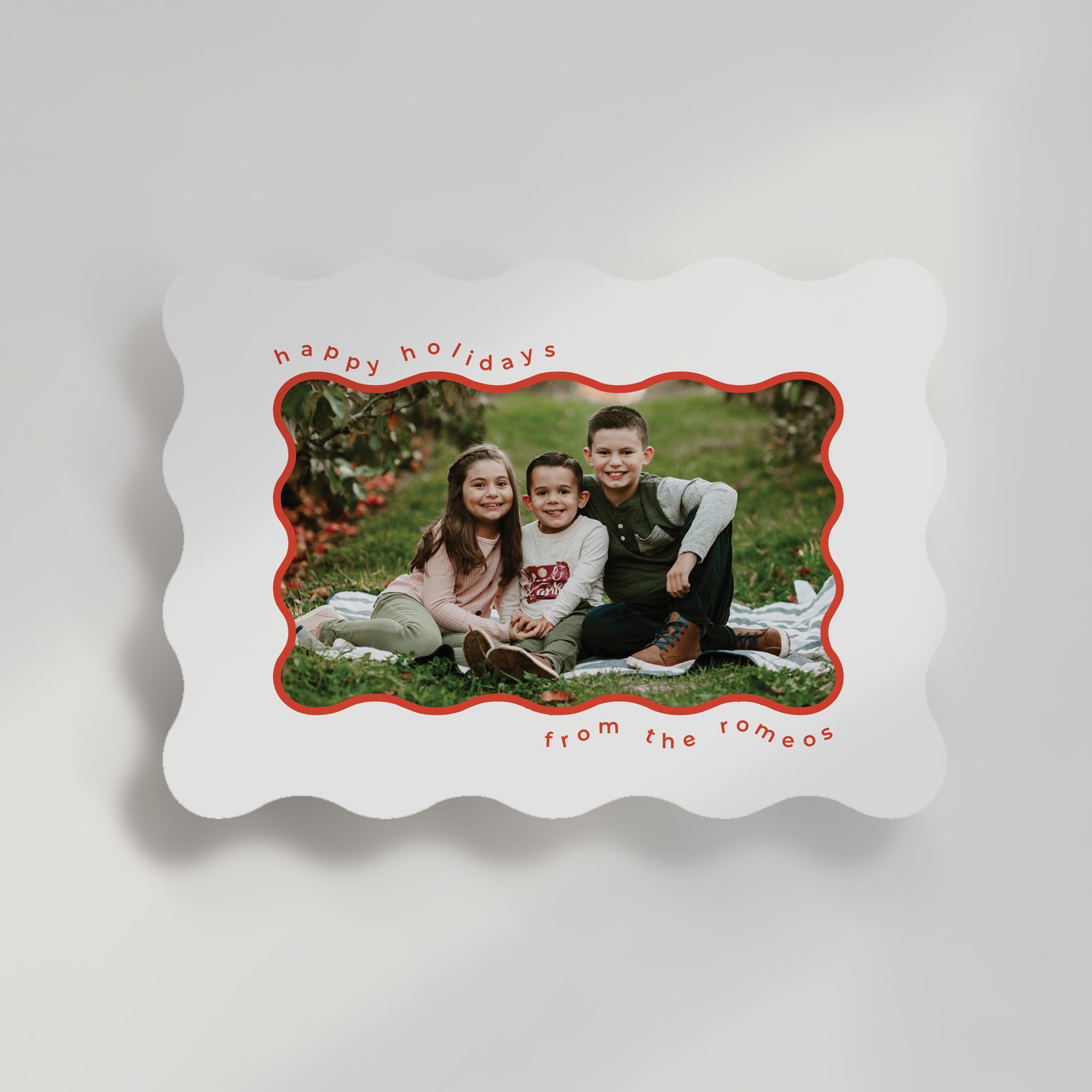 Photo Holiday: Modern Wave Frame